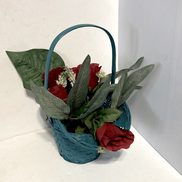 PRINCESS Farmhouse Wicker Woven Basket Flower Plant Pot Centerpiece Teal - Picture 3 of 6